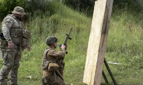 Бивш боец от „Кракен“ остава в ареста по разследване за убийство на Бали