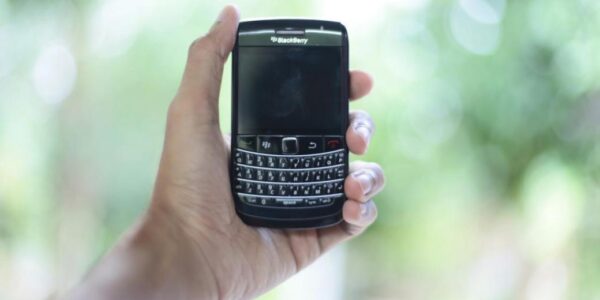 Вторият живот на BlackBerry: Компанията се връща в играта, този път без телефони