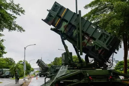 Дронове летят над ремонтната база на Patriot в Германия