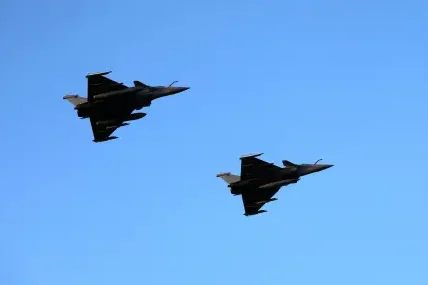 Изтребители на НАТО свалиха дрон във въздушното пространство на Латвия