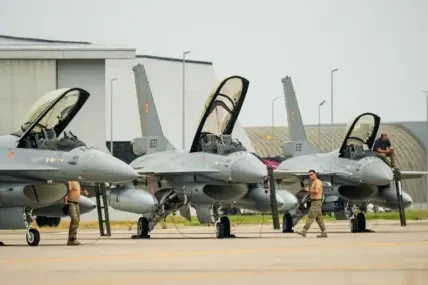 Испански F-18 свали неидентифициран дрон в Румъния