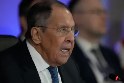 Лавров: Ще използваме по-твърди методи, за да унищожим всичко западно, което подхранва военната машина на Киев