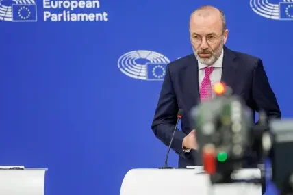 Манфред Вебер призова ЕС да създаде центрове за връщане на мигранти в Африка
