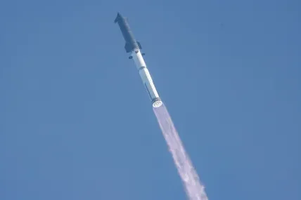 Необичайна активност на Starlink се наблюдава над Русия