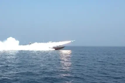 Несигурността относно морския път продължава! Трафикът през Ормузкия проток спада