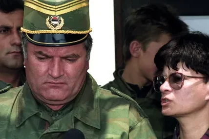 Нидерландските власти няма да започнат наказателно разследване за смъртта на Ратко Младич