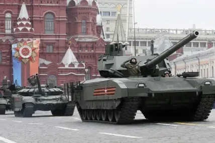 Нови технологии и иновации! Руската армия хвърля танкове с антидрон щит в опит да пробие фронта в Украйна