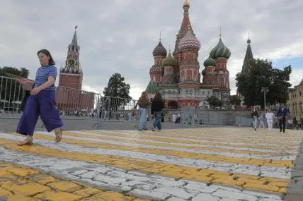 Огромни суми тайно напускат Русия?