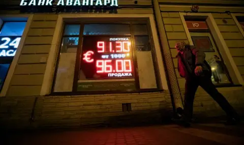 По слабото място на Кремъл! Уволниха висш руски икономист, предупредил, че Путин няма как да спечели войната срещу Киев