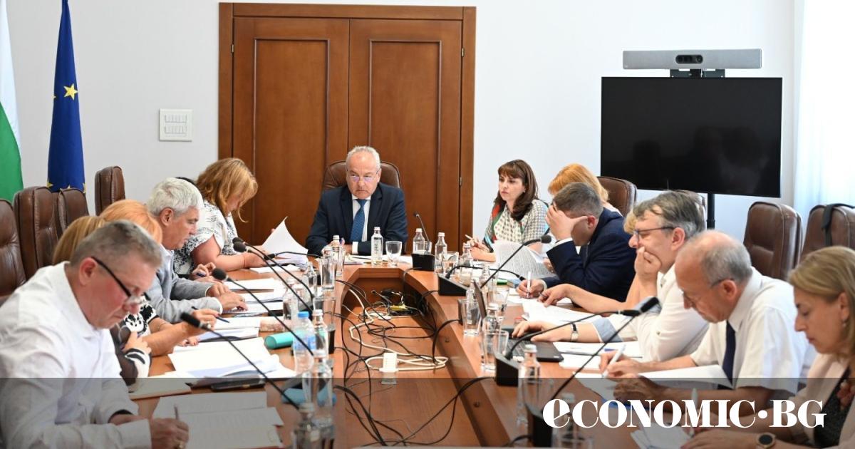 Правителството обяви как ще се определя минималната заплата занапред