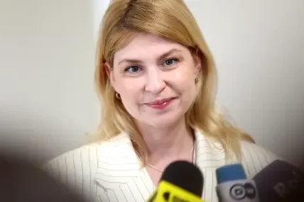 Разследват бившата украинска посланичка в САЩ Олга Стефанишина за корупция