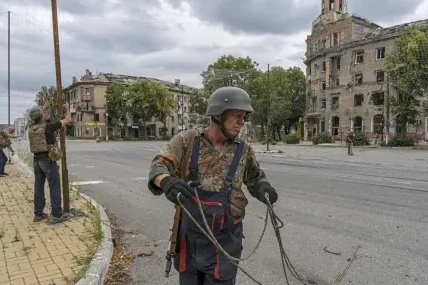 Русия атакува склад край Киев. Жертвите са десетки.