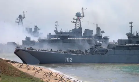 Русия заяви, че е нанесла удари по кораби, пренасящи украинска военна техника