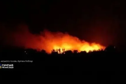 Русия удари Изюм с КАБ и подпали Суми с дронове