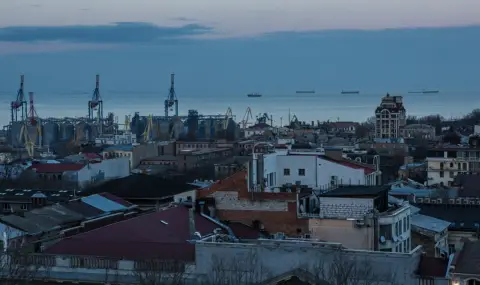 След натиск от САЩ: Киев обеща мир за петрола в Черно море