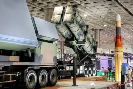 Тайван представи новата ракета Стронг Боу