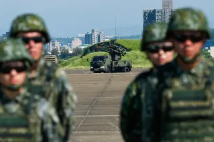 Тайванските сили отработиха блокиране на ключов мост, който би могъл да осигури на китайската армия пряк път към столицата