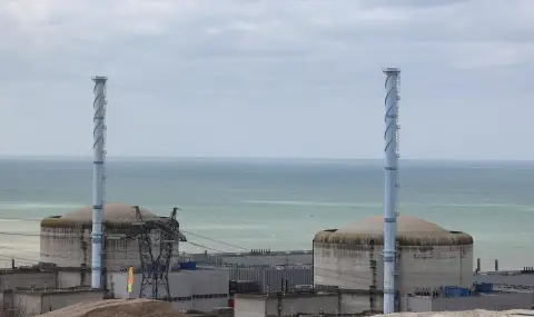 Три реактора на френска атомна централа бяха спрени заради пасажи от медузи