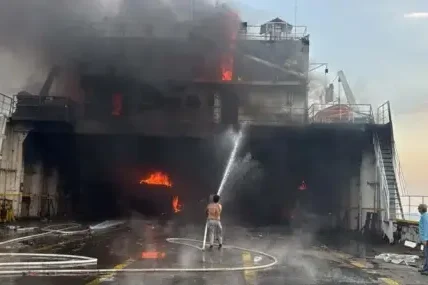 Трима ранени при удар с дронове срещу кораб в Черно море