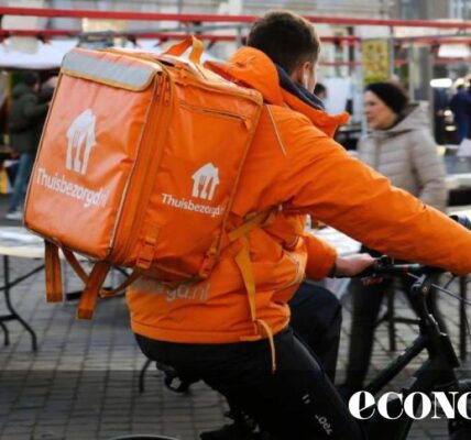Takeaway.com напуска България, стотици служители и куриери са засегнати