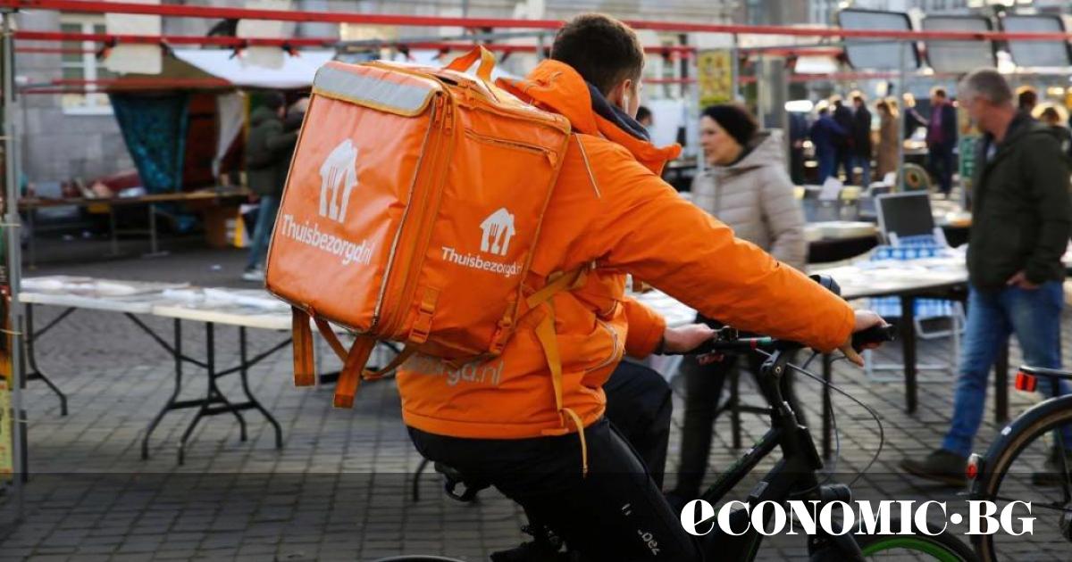 Takeaway.com напуска България, стотици служители и куриери са засегнати