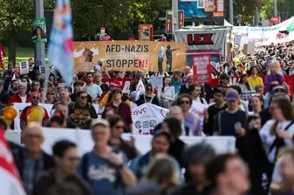 175 000 души протестираха срещу социалните съкращения в Германия