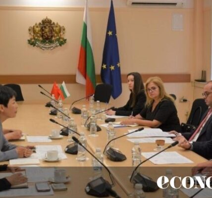 България договаря инвестиционно партньорство с Китай и три китайски компании