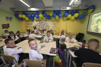 В Украйна откриха още 15 подземни училища и укрития