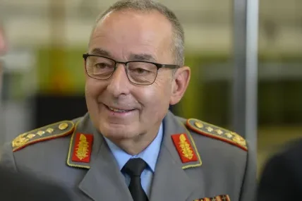 Германски генерал призова гражданите да се подготвят за участие в отбраната на страната