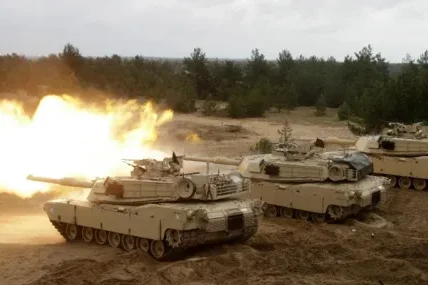Далеч от руските дронове! ВСУ изтеглят танковете Abrams от фронтовата линия поради тежките загуби