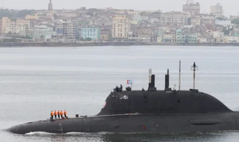 Далеч от украинските дронове! Русия прибра подводниците си от Черно море заради повреди и опасност от атаки