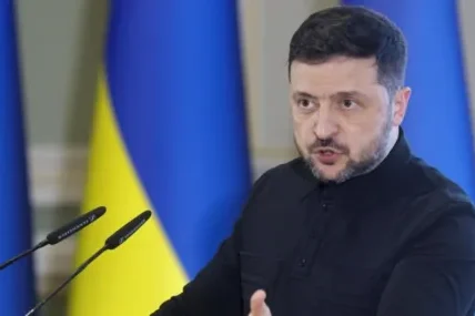 Зеленски се среща с Карни, планира визита при Тръмп
