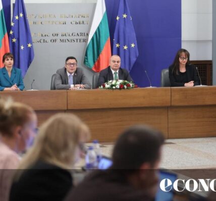„Инфлационен чек“: Правителството дава 50 евро подкрепа за най-бедните