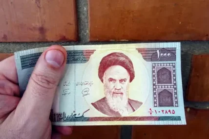 Иран разполага с достатъчно валутни резерви въпреки санкциите на САЩ