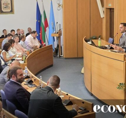„Какистокрация“ и „политическа шизофрения“: Общинарите одобриха рекордния заем за София