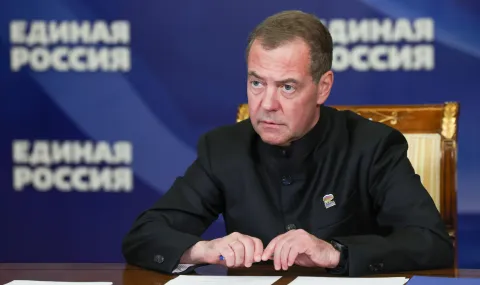 Медведев нападна Сикорски заради думите му за историческия конфликт с Русия