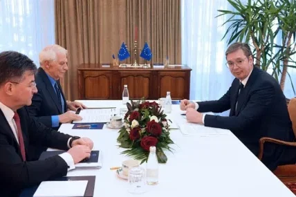 На Балканите! Александър Вучич поиска да е като Румен Радев