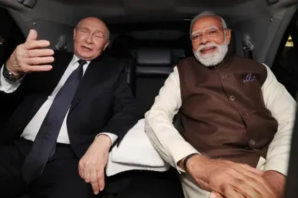 Путин пристигна в Индия за срещата на БРИКС ВИДЕО