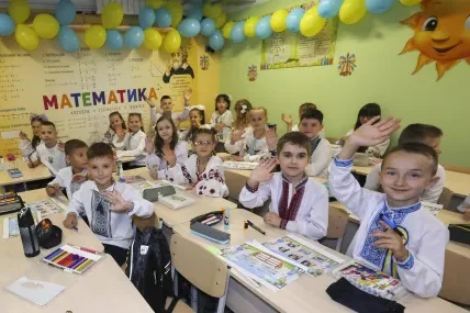 Румъния реагира остро заради отменено обучение на румънски език в Украйна