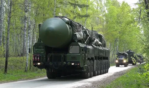 Русия увеличава броя на готовите за изстрелване ядрени бойни глави до 9-годишен връх