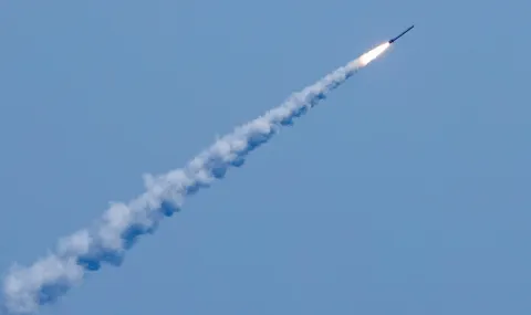 Руски удари по 20 цели в Украйна, поразени са металургични заводи