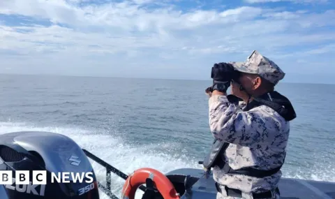 Седем моряци са в неизвестност след потъване на кораб край Тайланд