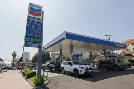 Средната цена на дизела в САЩ достигна рекордните 5,85 долара за галон