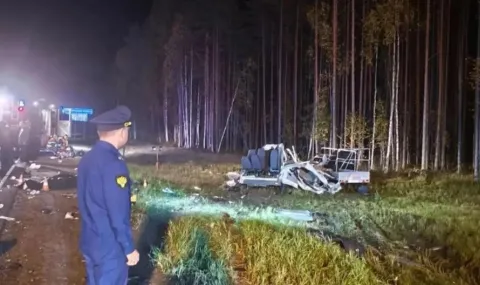 Трагедия в Русия: 19 загинаха при две челни катастрофи