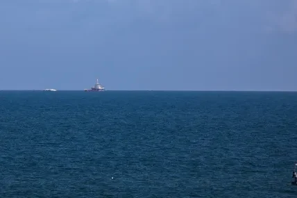 Турция изпрати втори военен кораб в помощ на издирването на изчезналите след потъването на ферибот край Кипър