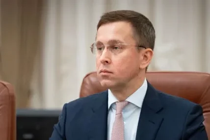 Украйна търси $20 млрд. за отбраната и вдига ДДС