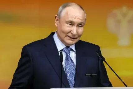 Учителят, който разгневи Путин: Той ще управлява, докато не го изнесат с бели пантофи