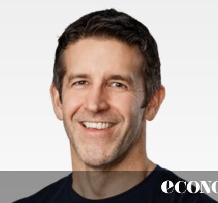 Човекът, за когото почти никой не е чувал: Джон Търнъс вече управлява Apple