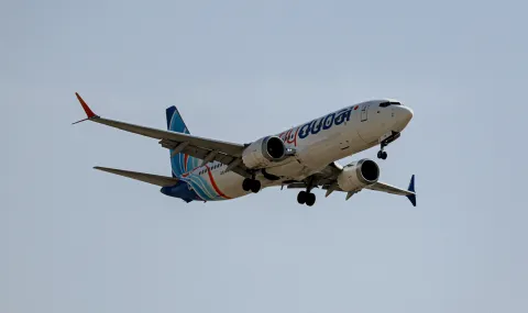 Шокиращ инцидент във въздуха: Пилоти на Flydubai се сбиха помежду си, единият се е опитал да разбие самолета