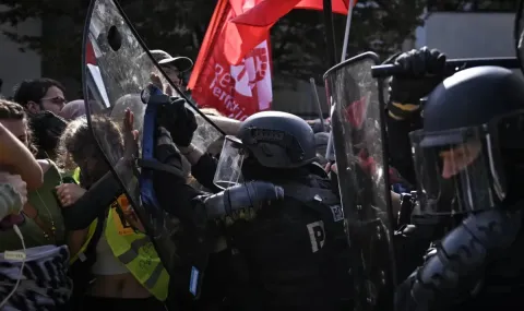 215 ученици са ранени при протестите във Франция